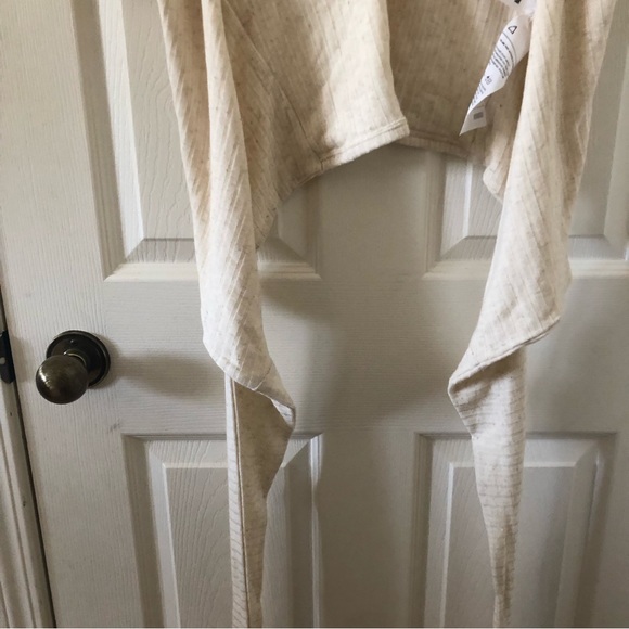 Reformation Wrap Around T-shirt Top - Picture 6 of 9